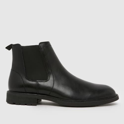 Matching leather boots found by Koral